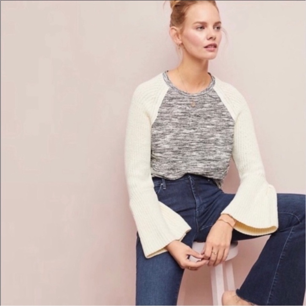 Anthropologie Dolan- Bell Sleeve Raglan Sweater Women’s Size Large Gray & Cream